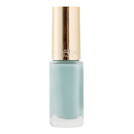 L'Oreal - Menthe Glace #853 (Color Riche Blue Nail Polish)